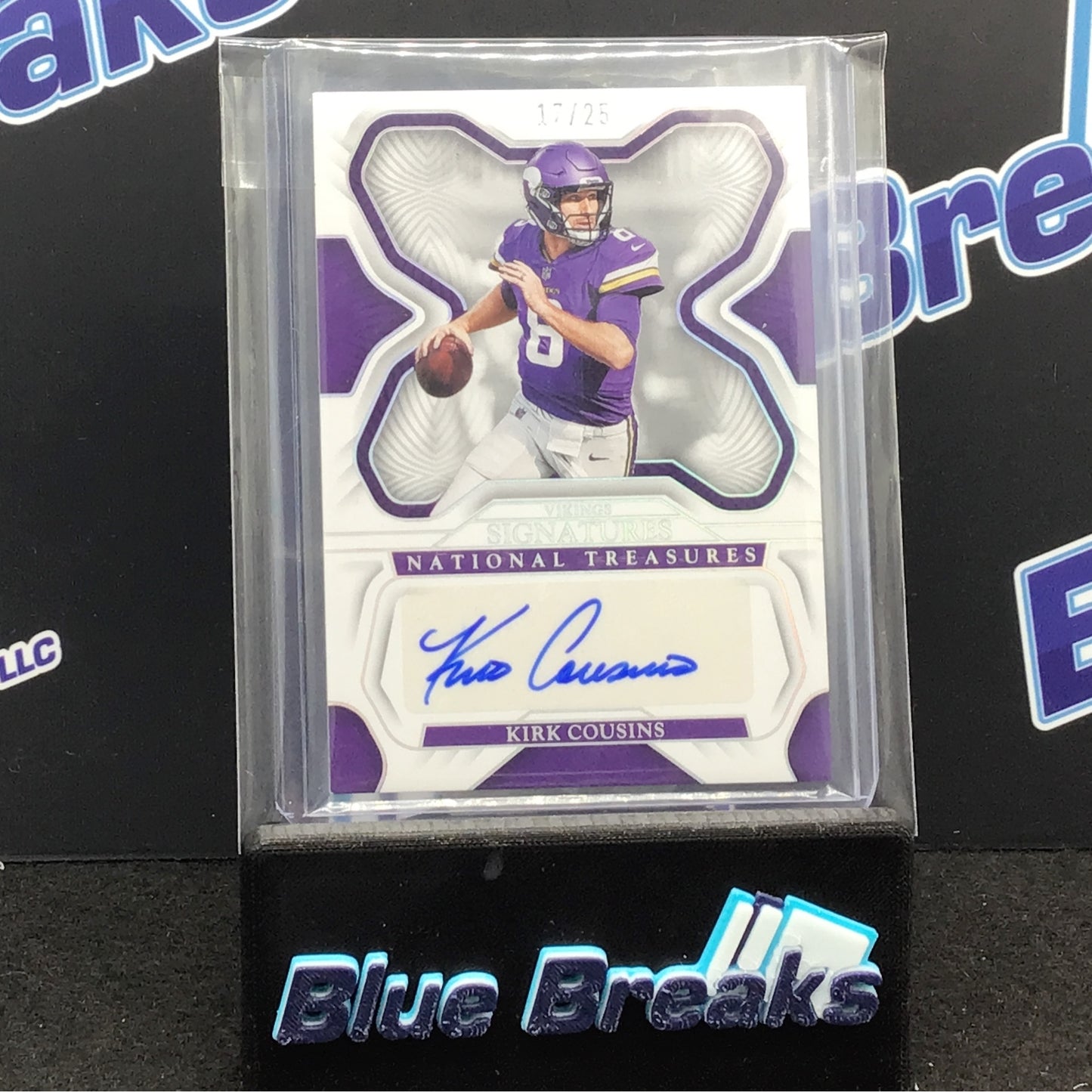2022 Panini - National Treasures - Kirk Cousins - Signatures - 17/25 - Minnesota Vikings