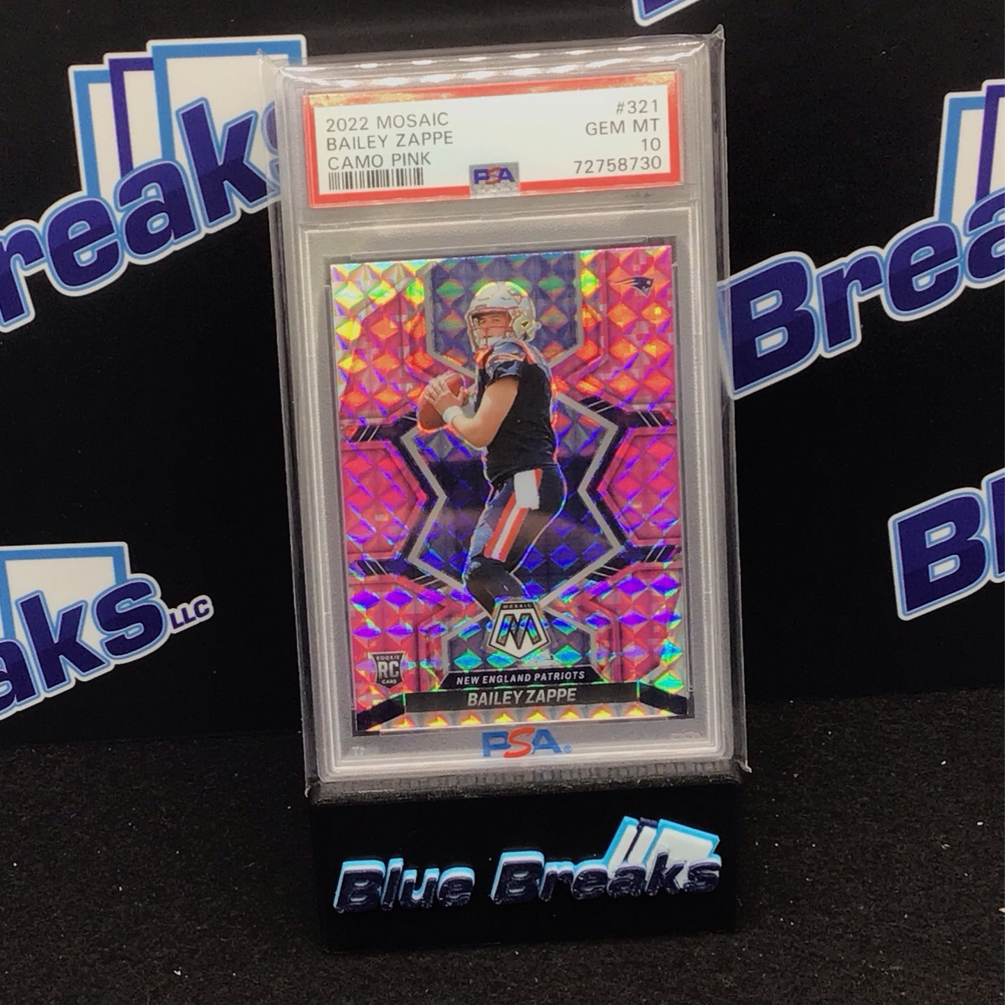 2022 Panini Mosaic Camo Pink Bailey Zappe #321 PSA 10 Patriots